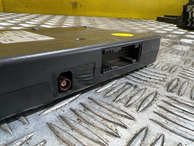 bontott VW TIGUAN Telefon Elektronika