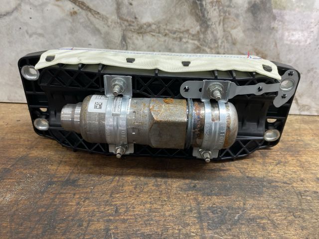 bontott VW TIGUAN Utasoldali Légzsák