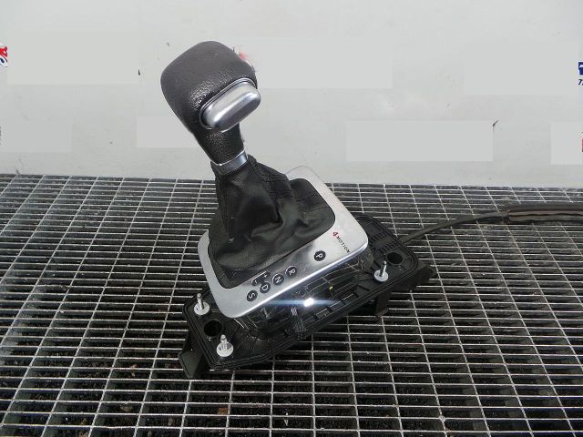 bontott VW TIGUAN Váltógomb