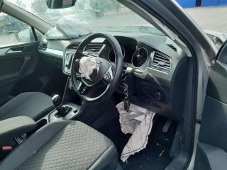 bontott VW TIGUAN Váltókar Keret