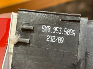 bontott VW TIGUAN Vészvillogó Kapcsoló