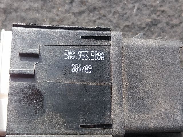 bontott VW TIGUAN Vészvillogó Kapcsoló