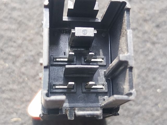 bontott VW TIGUAN Vészvillogó Kapcsoló