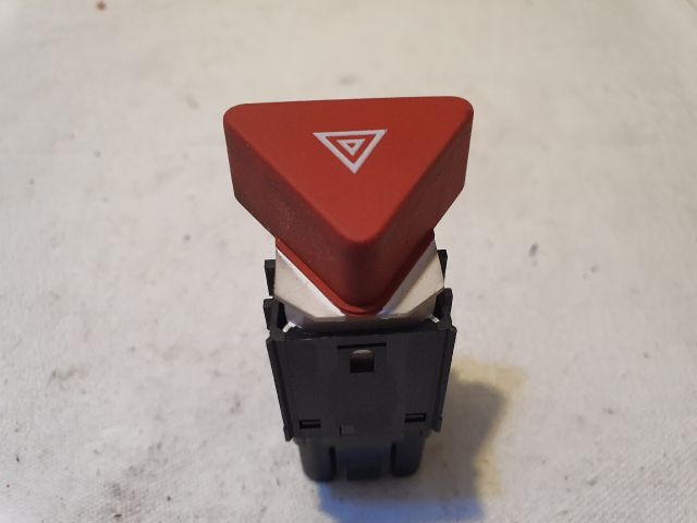 bontott VW TIGUAN Vészvillogó Kapcsoló