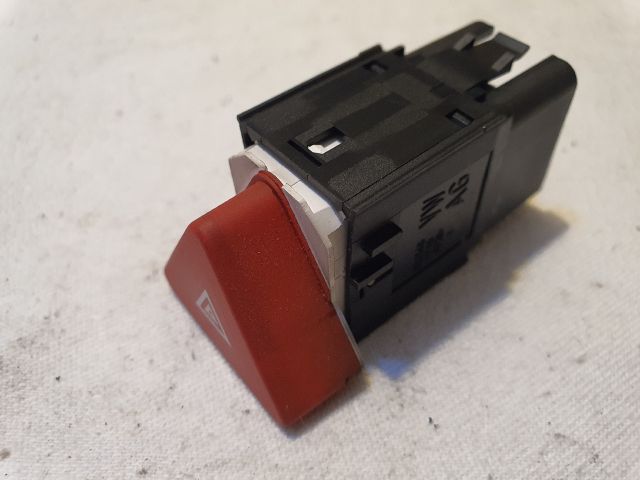 bontott VW TIGUAN Vészvillogó Kapcsoló