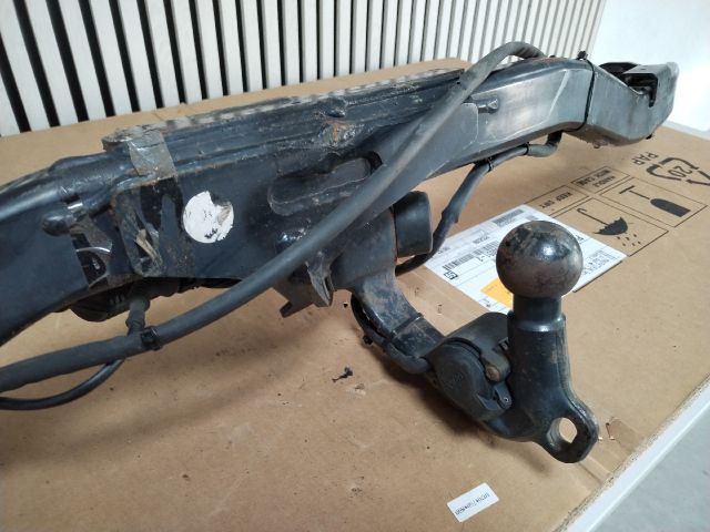 bontott VW TIGUAN Vonóhorog