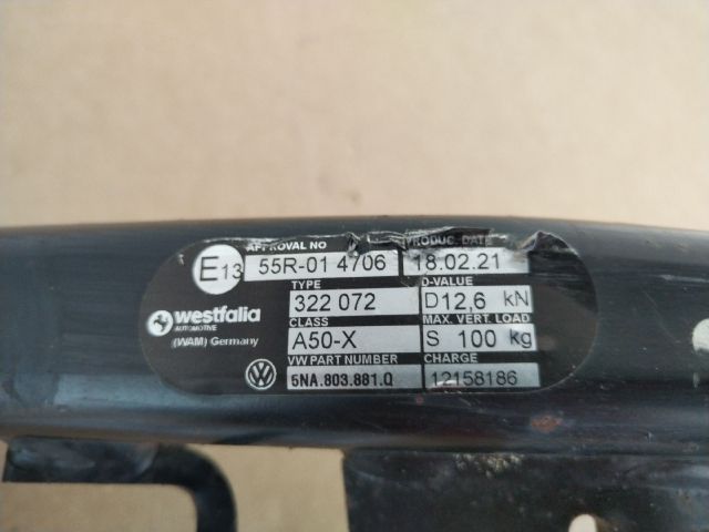 bontott VW TIGUAN Vonóhorog