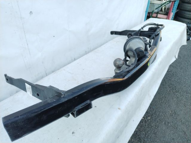 bontott VW TIGUAN Vonóhorog