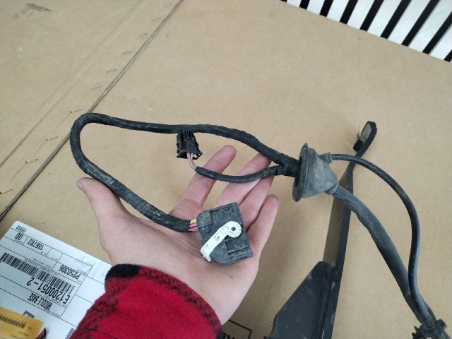 bontott VW TIGUAN Vonóhorog