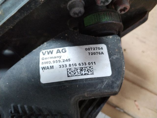 bontott VW TIGUAN Vonóhorog