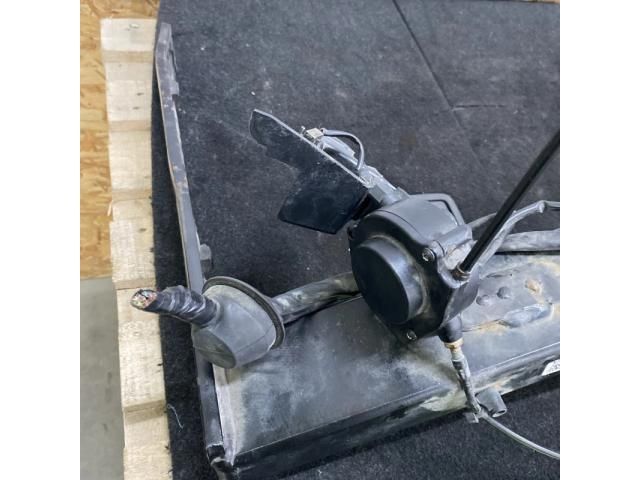 bontott VW TIGUAN Vonóhorog