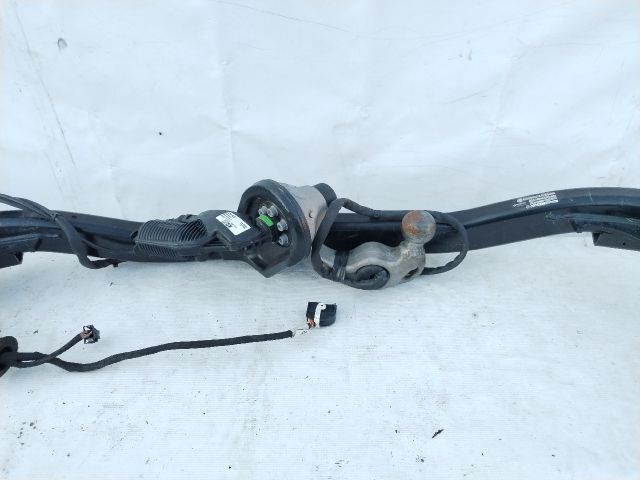 bontott VW TIGUAN Vonóhorog