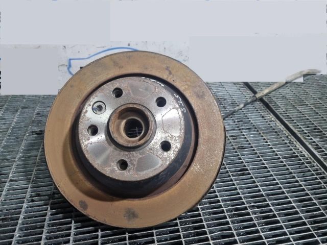 bontott VW TOUAREG Bal hátsó Csonkállvány