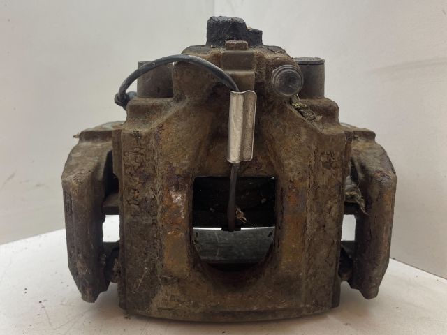 bontott VW TOUAREG Bal hátsó Féknyereg Munkahengerrel