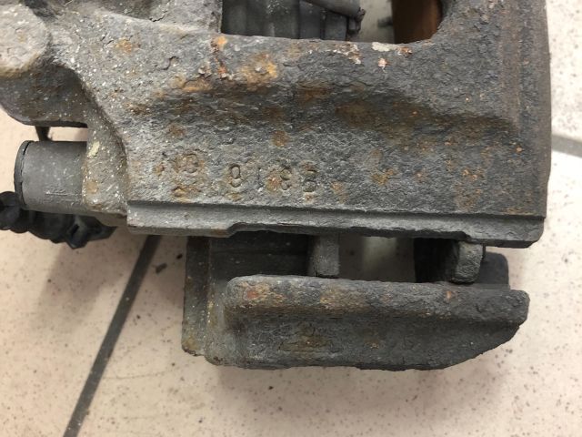 bontott VW TOUAREG Bal hátsó Féknyereg Munkahengerrel