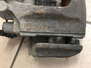 bontott VW TOUAREG Bal hátsó Féknyereg Munkahengerrel