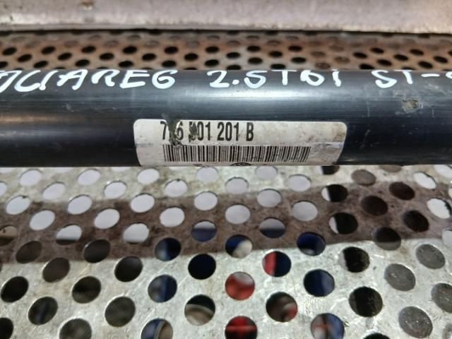 bontott VW TOUAREG Bal hátsó Féltengely