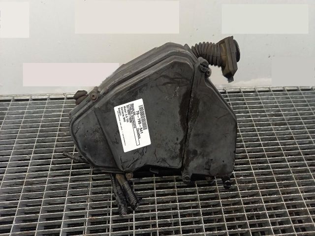 bontott VW TOUAREG Biztosítéktábla Motortér