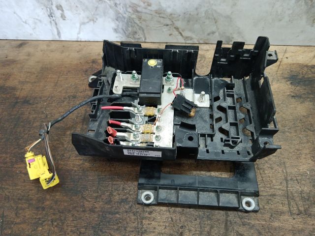 bontott VW TOUAREG Biztosítéktábla Motortér