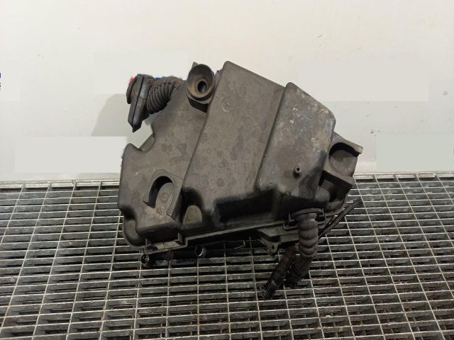 bontott VW TOUAREG Biztosítéktábla Motortér