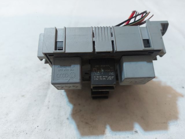 bontott VW TOUAREG Biztosítéktábla Motortér