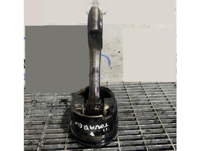 bontott VW TOUAREG Dugattyú