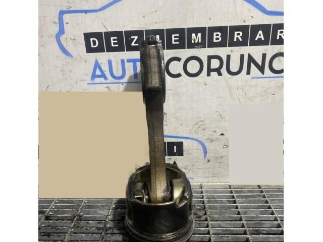 bontott VW TOUAREG Dugattyú