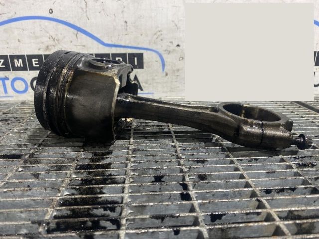 bontott VW TOUAREG Dugattyú