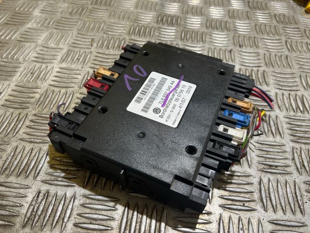 bontott VW TOUAREG Fedélzeti Számítógép