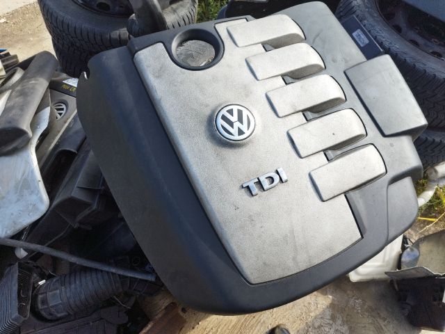 bontott VW TOUAREG Felső Motorburkolat