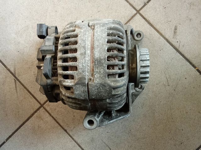 bontott VW TOUAREG Generátor