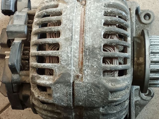 bontott VW TOUAREG Generátor