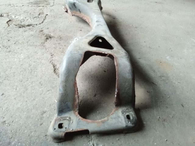 bontott VW TOUAREG Hátsó Bölcső