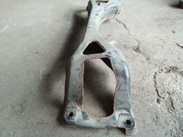 bontott VW TOUAREG Hátsó Bölcső