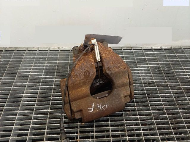 bontott VW TOUAREG Jobb első Féknyereg Munkahengerrel