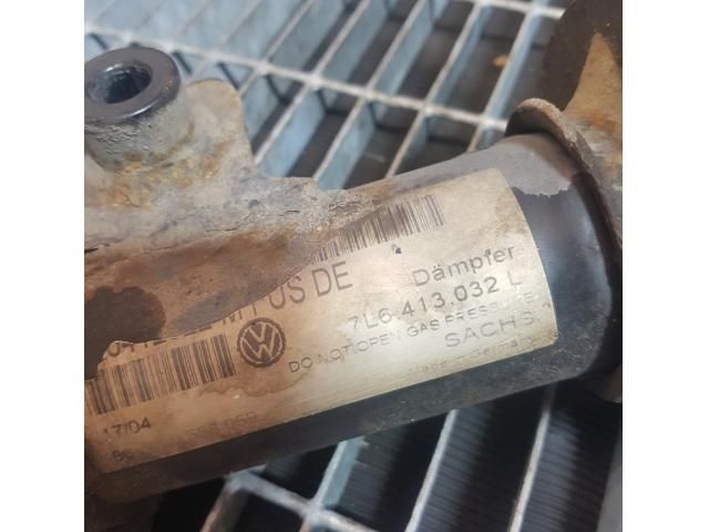 bontott VW TOUAREG Jobb első Lengéscsillapító