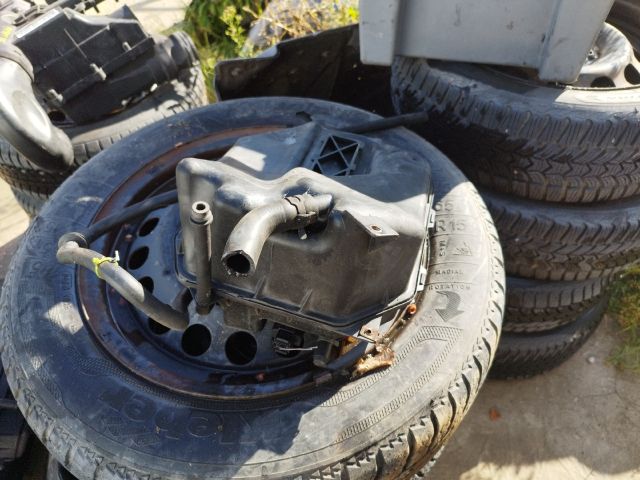 bontott VW TOUAREG Kiegyenlítő Tartály