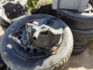 bontott VW TOUAREG Kiegyenlítő Tartály