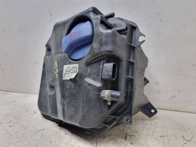 bontott VW TOUAREG Kiegyenlítő Tartály