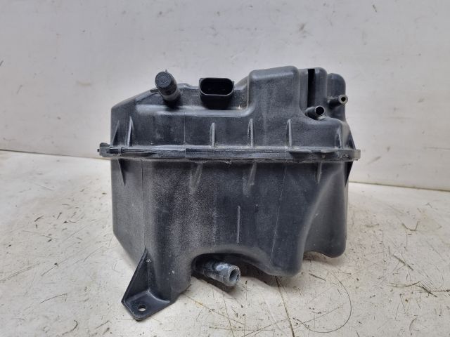 bontott VW TOUAREG Kiegyenlítő Tartály