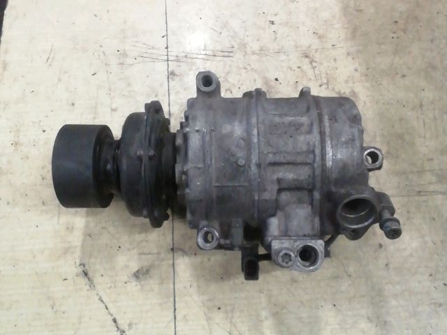 bontott VW TOUAREG Klímakompresszor