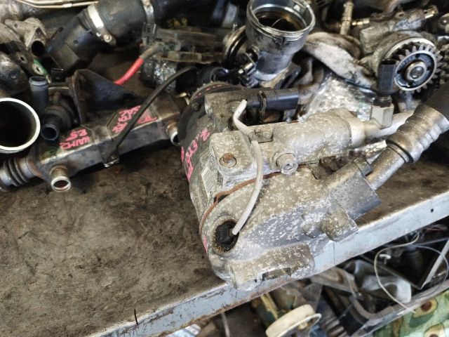 bontott VW TOUAREG Klímakompresszor