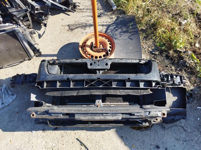 bontott VW TOUAREG Komplett Homlokfal (Részeivel)