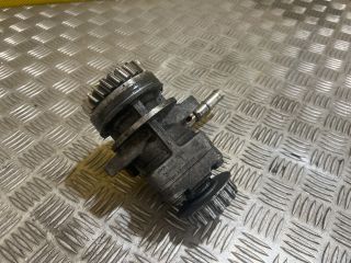 bontott VW TOUAREG Kormányszervó Motor (Hidraulikus)