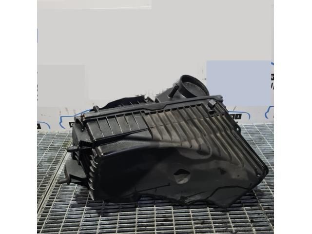 bontott VW TOUAREG Légszűrő Ház