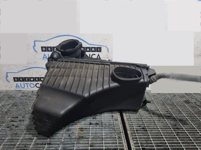 bontott VW TOUAREG Légszűrő Ház