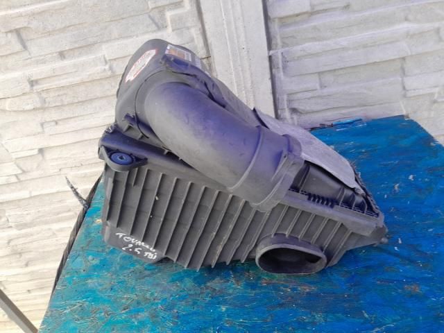 bontott VW TOUAREG Légszűrő Ház