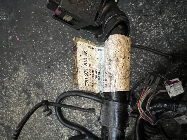 bontott VW TOUAREG Motor Kábelköteg