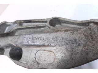 bontott VW TOUAREG Motor Tartó Bak Bal