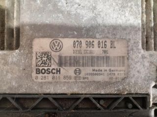 bontott VW TOUAREG Motorvezérlő